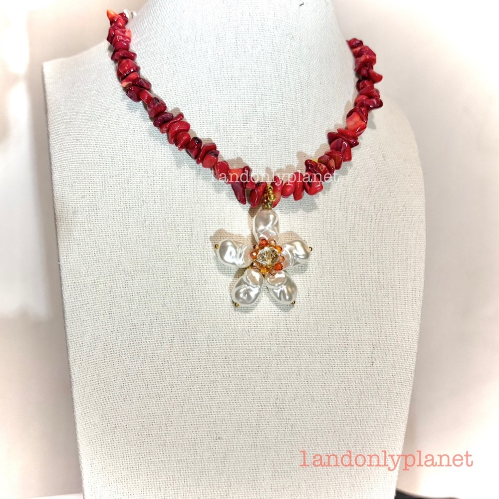 🌹HP🌹Just in✨NEW✨Elegant Coral Red Freshwater Pearl Floral Beaded Choker Necklace - Picture 3 of 5